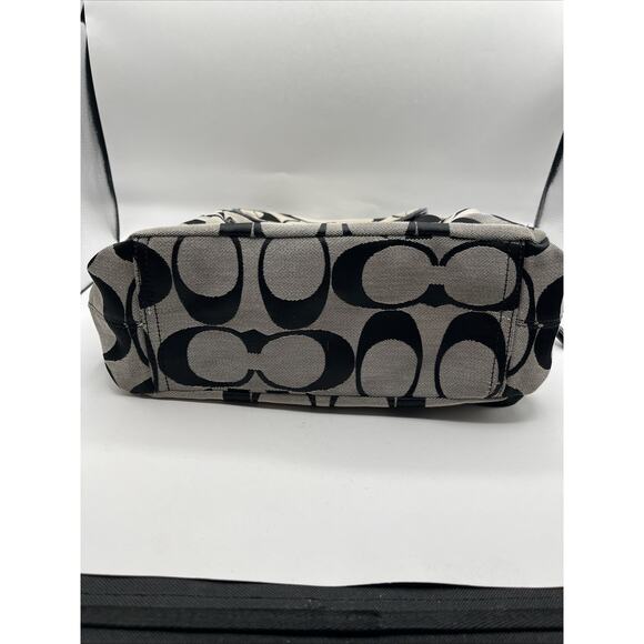 Coach Daisy Poppy Black and Gray Backpack Signature Monogram Read Description - Picture 9 of 13